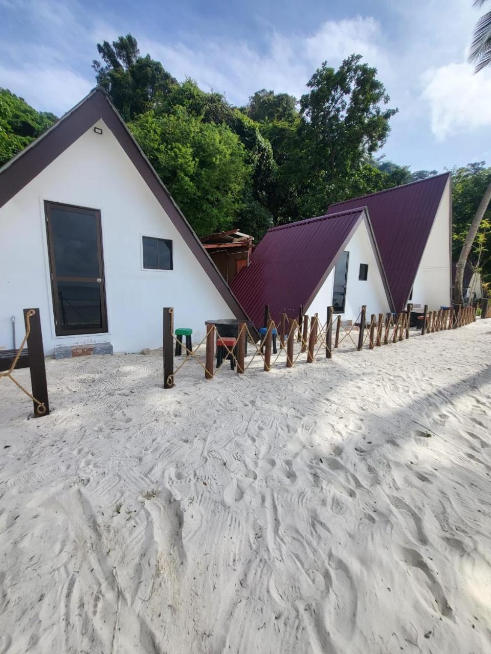Dewati Roomstay B&B Lang Tengah Екстериор снимка
